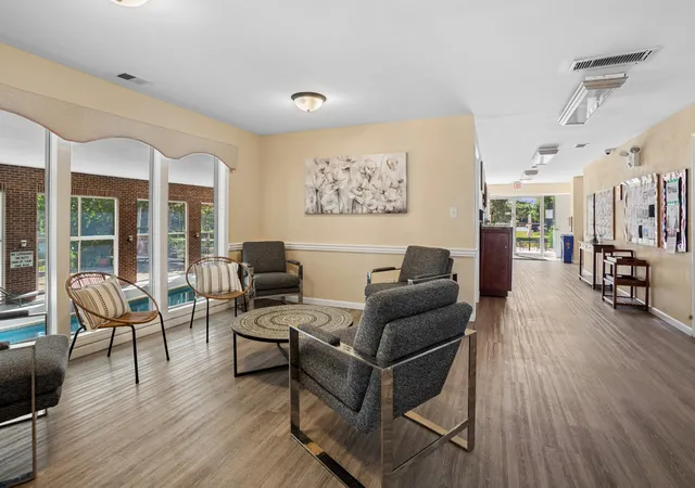 Listing Photo 2 - Condo for sale in building located at 200 Lake Blvd, Buffalo Grove, IL 60089 - Unit #428