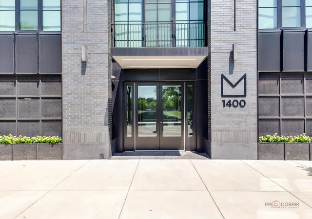 2nd image of 1400 W Monroe St #5B, Chicago, IL 60607 | MLS# 12717934