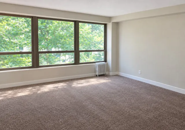 Photo 3 of Townhouse for sale at 5050 S E End Ave #2A, Chicago, IL 60615 | MLS# 12717952 | Listing updated on 2026-10-22