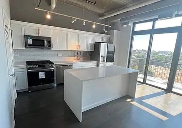Photo 3 of Condo for sale at 833 W 15th Place #814, Chicago, IL 60608 | MLS# 12717987 | Listing updated on 2026-08-06