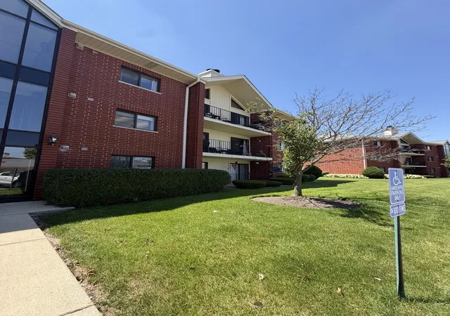 Photo 2 of Condo for sale at 18206 Rita Rd #3D, Tinley Park, IL 60477 | MLS# 12718008 | Listing updated on 2026-09-25