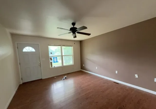 Photo 2 of Single family home for sale at 557 N Hickory St, Centralia, IL 62801 | MLS# 12718055 | Listing updated on 2026-08-27