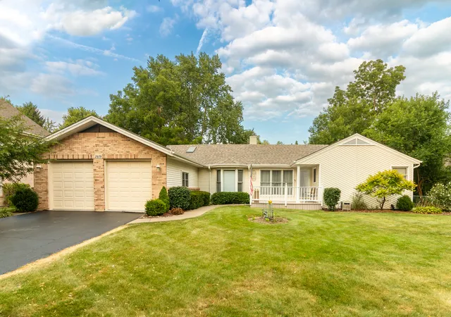 Photo 1 of Single family home for sale at 2470 Benton St, Palatine, IL 60067 | MLS# 12718092 | Listing updated on 2026-09-23
