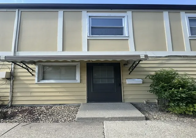 Photo 2 of Condo for sale at 20115 Woodale St #2, Lynwood, IL 60411 | MLS# 12718158 | Listing updated on 2026-08-09