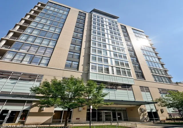 1st image of 212 E Cullerton St, Chicago, IL 60616