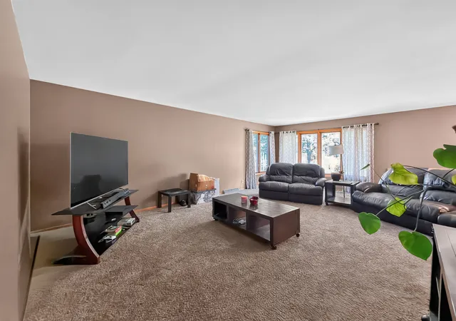 Photo 3 of Single family home for sale at 1616 Margaret Ln, De Kalb, IL 60115 | MLS# 12718166 | Listing updated on 2026-09-12