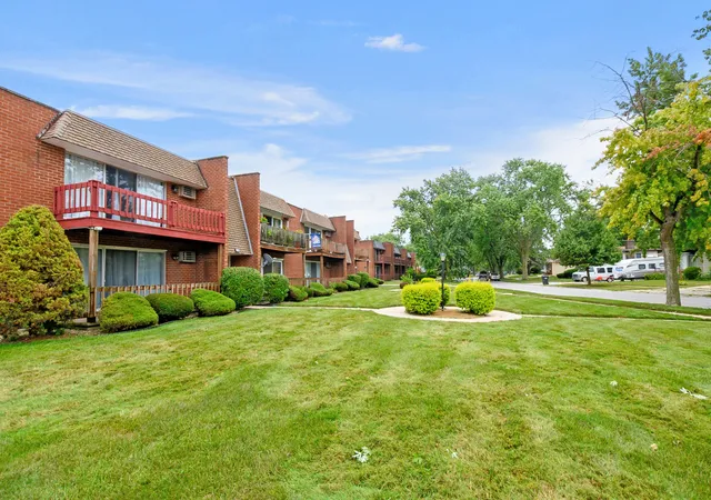 Photo 2 of Condo for sale at 539 N Pleasant Dr #2C, Glenwood, IL 60425 | MLS# 12718168 | Listing updated on 2026-09-07