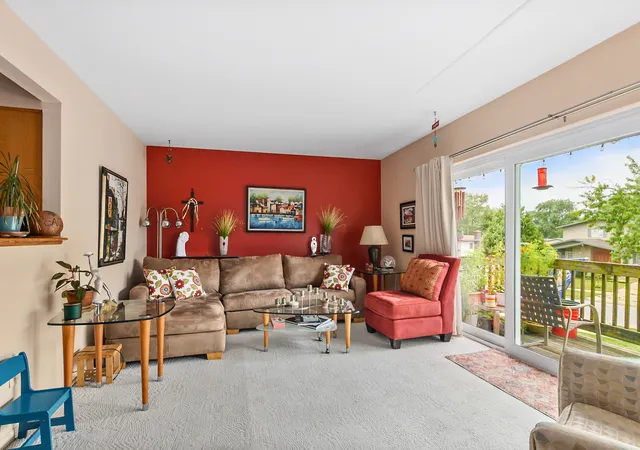 Photo 3 of Condo for sale at 539 N Pleasant Dr #2C, Glenwood, IL 60425 | MLS# 12718168 | Listing updated on 2026-09-07
