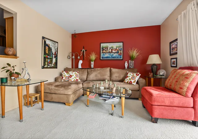 Photo 4 of Condo for sale at 539 N Pleasant Dr #2C, Glenwood, IL 60425 | MLS# 12718168 | Listing updated on 2026-09-07