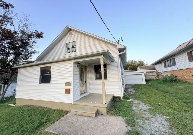 Photo 1 of Single family home for sale at 406 N Gardner St, West Frankfort, IL 62896 | MLS# 12718169 | Listing updated on 2026-09-06