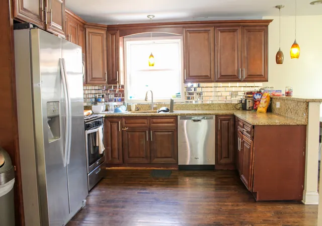 Photo 3 of Single family home for sale at 10420 S Peoria St, Chicago, IL 60643 | MLS# 12718180 | Listing updated on 2026-10-07