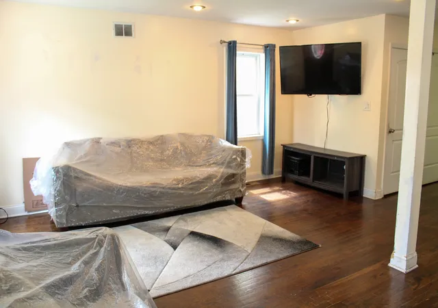 Photo 4 of Single family home for sale at 10420 S Peoria St, Chicago, IL 60643 | MLS# 12718180 | Listing updated on 2026-10-07