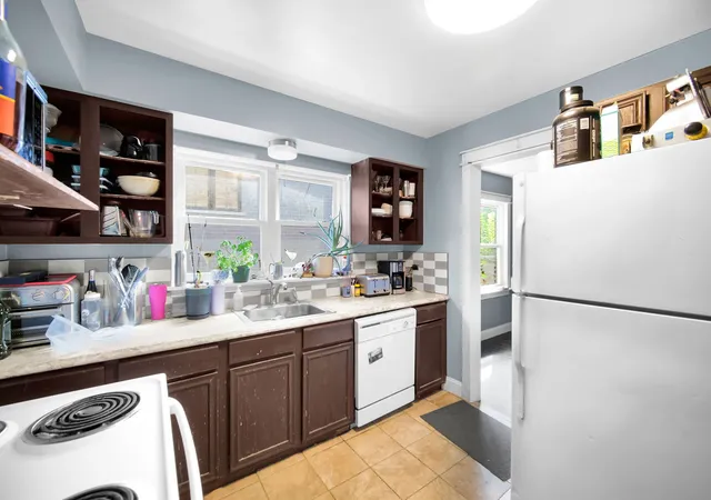 Photo 4 of Single family home for sale at 313 Harlem Ave, Glenview, IL 60025 | MLS# 12718218 | Listing updated on 2026-10-10