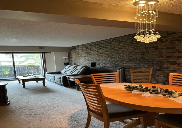 2nd image of 1500 Woodbridge Rd #1F, Joliet, IL 60436 | MLS# 12718234