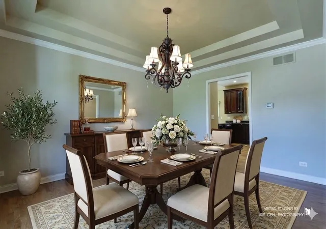 Photo 3 of Single family home for sale at 2935 Oxford Ct, Aurora, IL 60502 | MLS# 12718246 | Listing updated on 2026-10-01