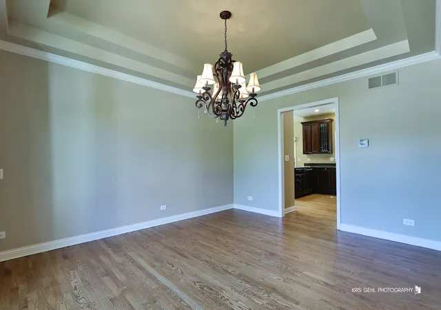 Photo 4 of Single family home for sale at 2935 Oxford Ct, Aurora, IL 60502 | MLS# 12718246 | Listing updated on 2026-10-01