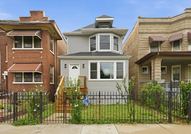 Photo 1 of Sale Pending at 821 N Lockwood Ave, Chicago, IL 60651 | MLS# 12718260 | Listing updated on 2026-08-25