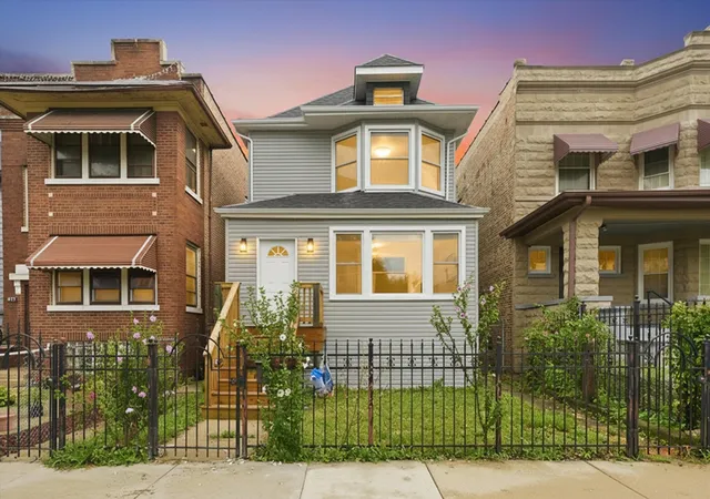 Photo 2 of Sale Pending at 821 N Lockwood Ave, Chicago, IL 60651 | MLS# 12718260 | Listing updated on 2026-08-25