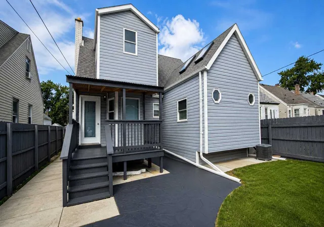 Photo 3 of Sale Pending at 10727 S Kedzie Ave, Chicago, IL 60655 | MLS# 12718266 | Listing updated on 2026-08-21