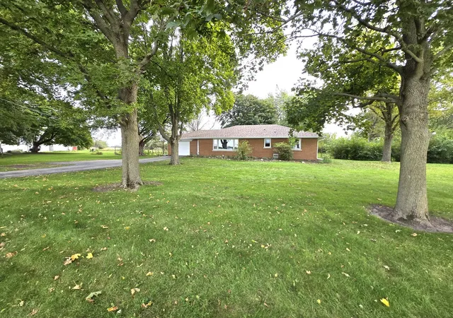 Photo 2 of Single family home for sale at 2694 W 3000s Rd S, Kankakee, IL 60901 | MLS# 12718307 | Listing updated on 2026-10-12