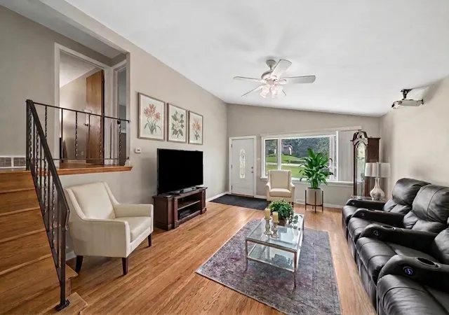 Photo 4 of Single family home for sale at 17w320 Scheel Dr, Willowbrook, IL 60527 | MLS# 12718357 | Listing updated on 2026-09-23