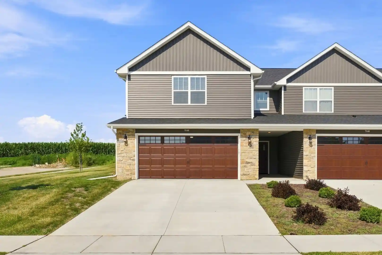 Listing Photo 1 - Condo for sale in 7142 Grv Xing located at 7142 Grv Xing, Bettendorf, IA 52722 - Unit 7142 Grove Xing