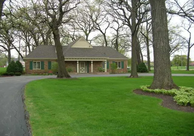 Photo 1 of Single family home for sale at 1000 Prestwick Dr, Frankfort, IL 60423 | MLS# 12718391 | Listing updated on 2026-08-31