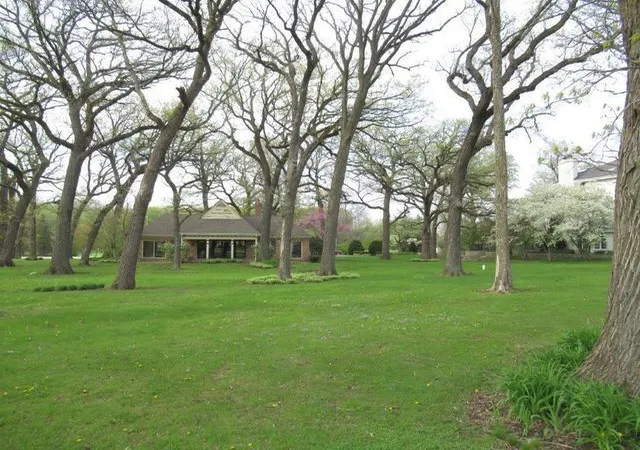 Photo 2 of Single family home for sale at 1000 Prestwick Dr, Frankfort, IL 60423 | MLS# 12718391 | Listing updated on 2026-08-31