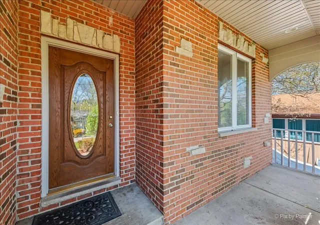 Photo 3 of Single family home for sale at 21428 W Crescent Dr, Mundelein, IL 60060 | MLS# 12718393 | Listing updated on 2026-08-31