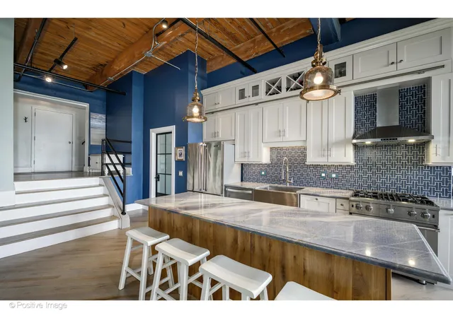 Photo 3 of Sale Pending at 1601 S Indiana Ave #503, Chicago, IL 60616 | MLS# 12718403 | Listing updated on 2026-09-03