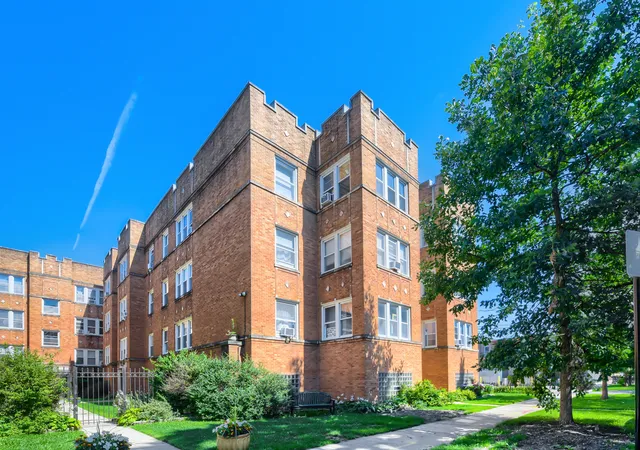 Photo 2 of Condo for sale at 4419 N Whipple St #3B, Chicago, IL 60625 | MLS# 12718437 | Listing updated on 2026-08-04