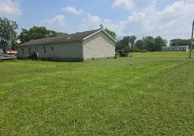 Photo 3 of Single family home for sale at 203 N Monroe St, Parkersburg, IL 62452 | MLS# 12718489 | Listing updated on 2026-10-05