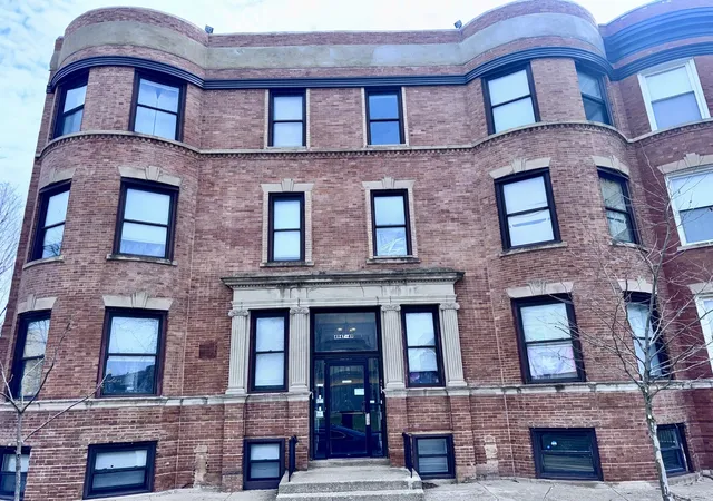 Photo 1 of Condo for sale at 4947 S Calumet Ave #4N, Chicago, IL 60615 | MLS# 12718492 | Listing updated on 2026-08-04