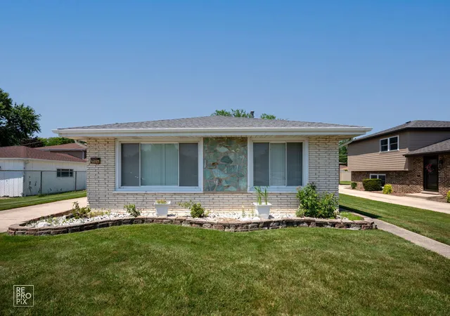 1st image of 9132 Meade Ave, Oak Lawn, IL 60453 | MLS# 12718507