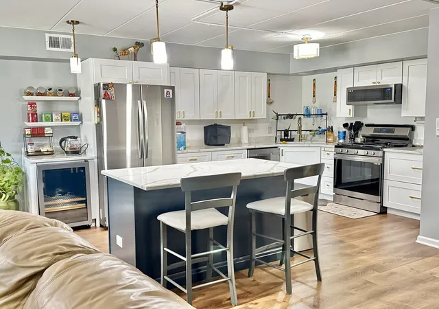 Listing Photo 5 - Condo for sale in building located at 4019 W 93Rd St, Oak Lawn, IL 60453 - Unit #C