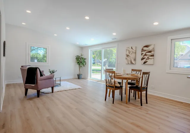 Photo 2 of Single family home for sale at 1823 E Park Pl, Arlington Heights, IL 60004 | MLS# 12718526 | Listing updated on 2026-09-14