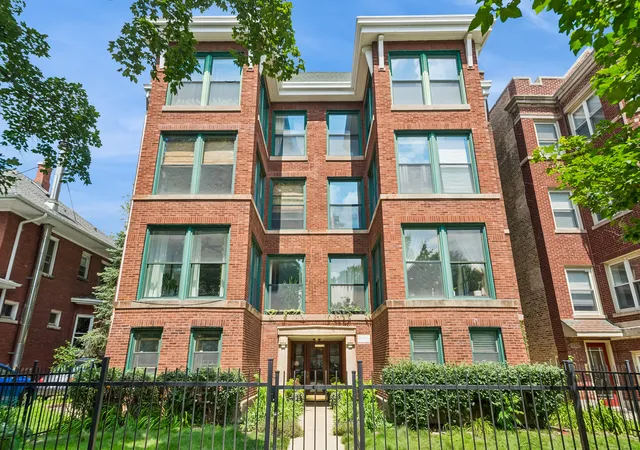 Photo 1 of Sale Pending at 1526 W Birchwood Ave #4E, Chicago, IL 60626 | MLS# 12718551 | Listing updated on 2026-09-30