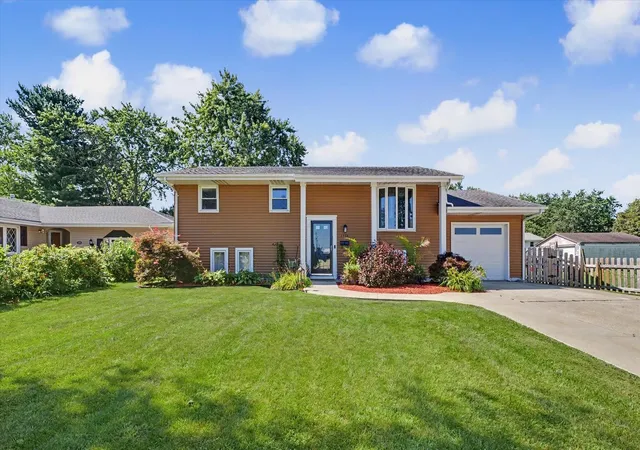Photo 1 of Single family home for sale at 1524 Gates Dr, Rantoul, IL 61866 | MLS# 12718584 | Listing updated on 2026-09-28