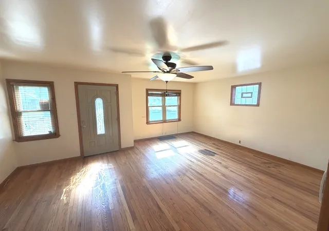 4th image of 479 S Winfield Ave, Kankakee, IL 60901 | MLS# 12718590