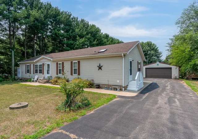 Photo 2 of Sale Pending at 8152 S Charles St, Savanna, IL 61074 | MLS# 12718617 | Listing updated on 2026-09-01