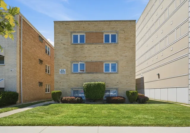 1st image of 3326 Grove Ave #6, Berwyn, IL 60402 | MLS# 12718634