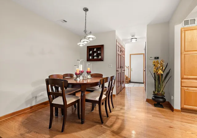 Photo 4 of Townhouse for sale at 428 S Dee Rd, Park Ridge, IL 60068 | MLS# 12718666 | Listing updated on 2026-09-01