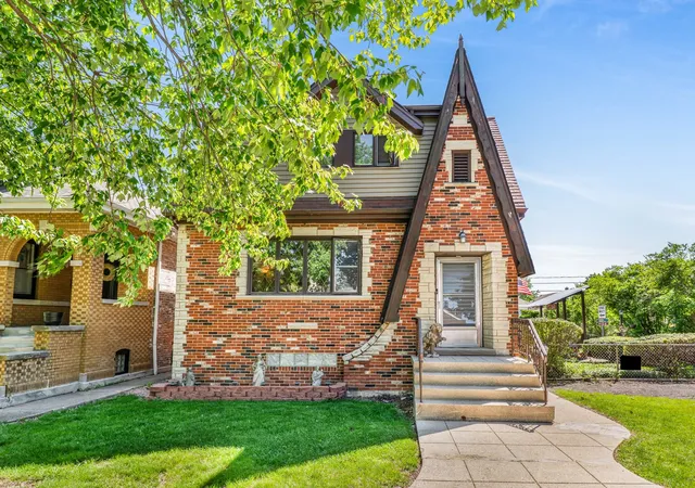 3rd image of 3509 Cuyler Ave, Berwyn, IL 60402 | MLS# 12718676