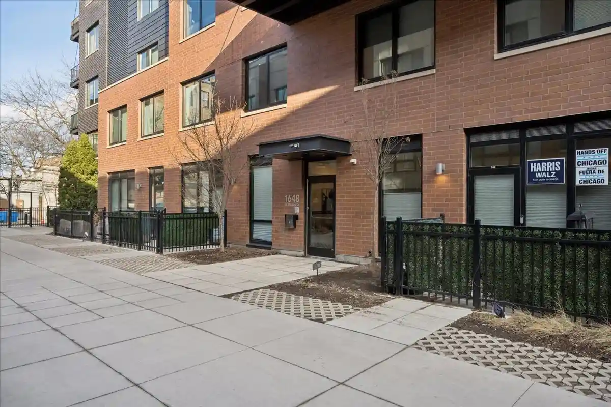 Listing Photo 34 - Condo for sale in 1648 W Division St located at 1648 W Division St, Chicago, IL 60622 - Unit #707