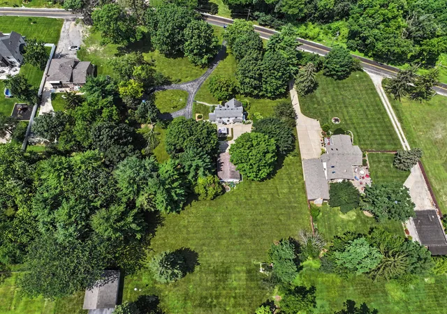 Photo 2 of Single family home for sale at 9000 Wolf Rd, Burr Ridge, IL 60527 | MLS# 12718701 | Listing updated on 2026-08-06