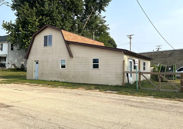1st image of 101 Main St, Leaf River, IL 61047 | MLS# 12718703
