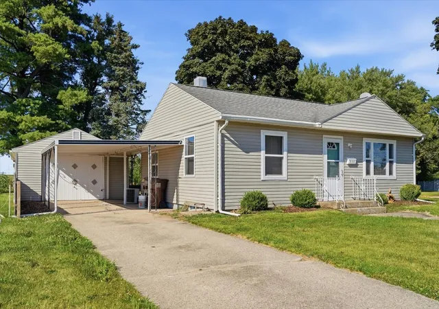 Photo 2 of Sale Pending at 312 Hill St, Mount Morris, IL 61054 | MLS# 12718809 | Listing updated on 2026-08-06