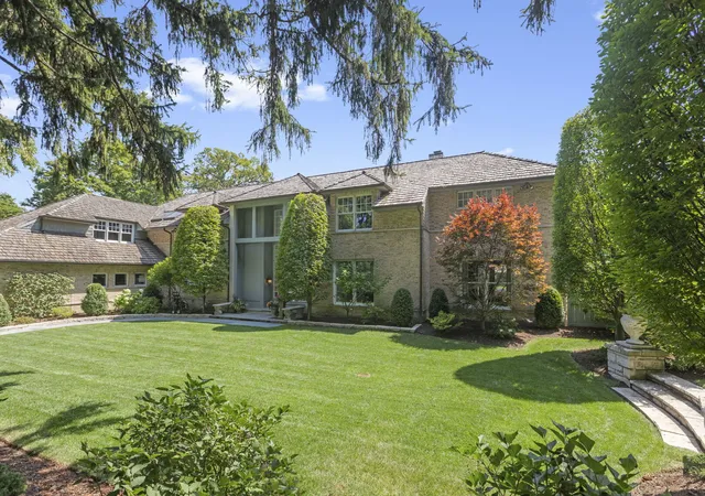 Photo 3 of Single family home for sale at 1177 Edgewood Rd, Lake Forest, IL 60045 | MLS# 12718826 | Listing updated on 2026-09-07