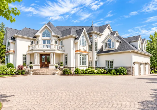 Photo 1 of Mansion for sale at 10 Clubside Ct, Burr Ridge, IL 60527 | MLS# 12718828 | Listing updated on 2026-09-24