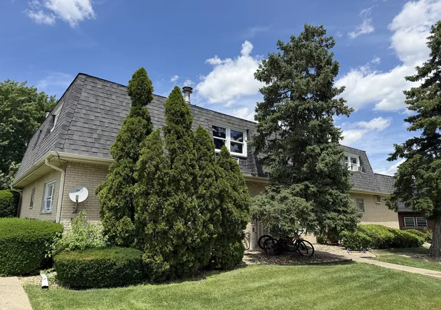 Photo 2 of Multi family home for sale at 9830 El Cameno Ln, Orland Park, IL 60462 | MLS# 12718878 | Listing updated on 2026-09-04